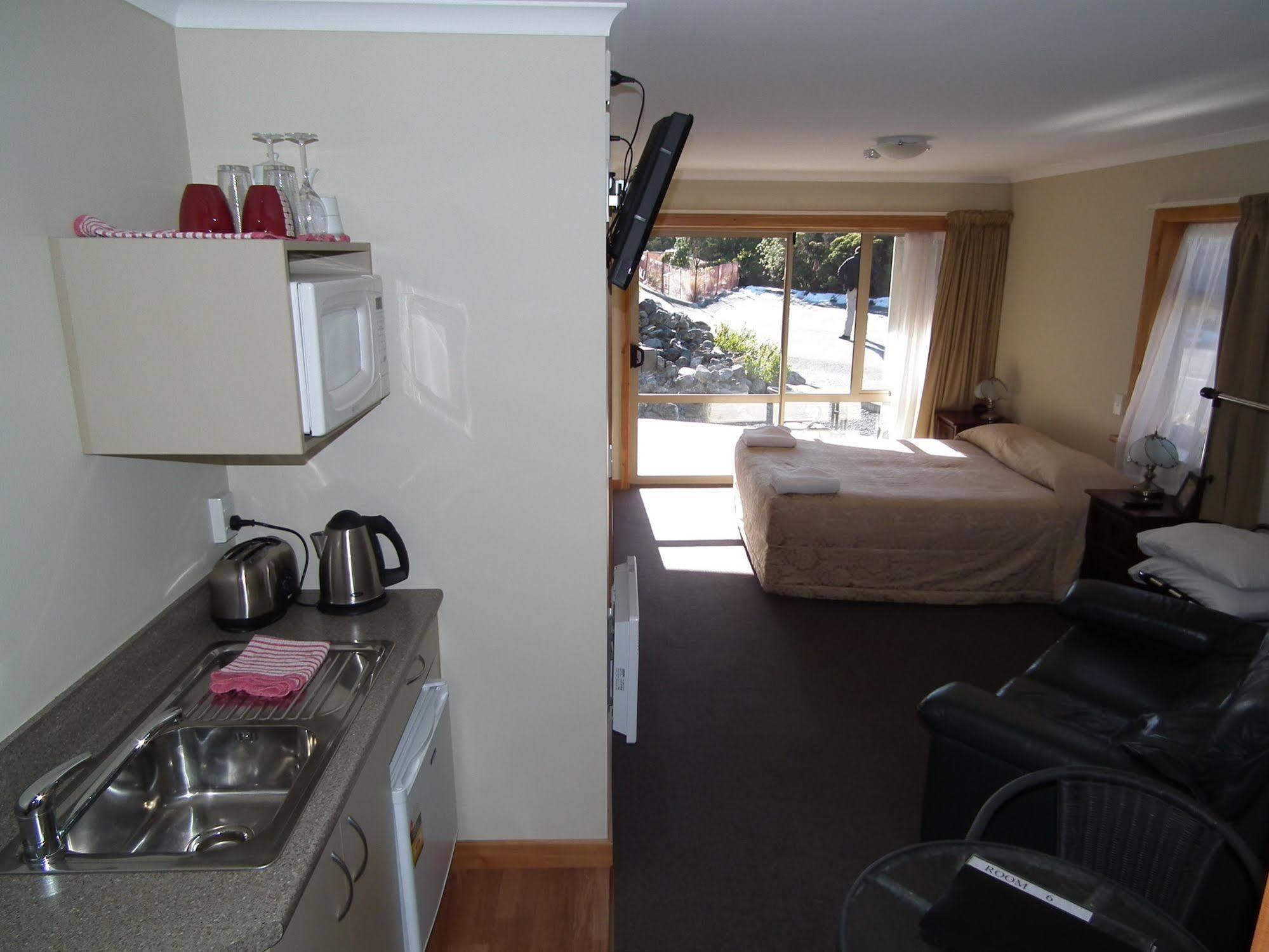 Aoraki Mount Cook Alpine Lodge Экстерьер фото